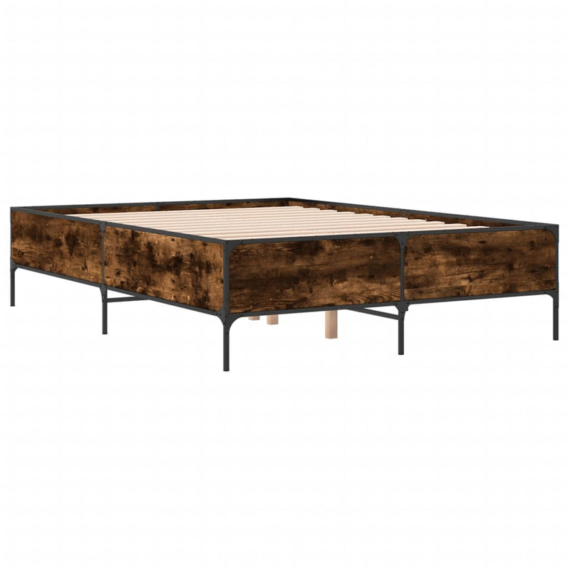 Cadru de pat, stejar afumat 135x190 cm lemn prelucrat și metal