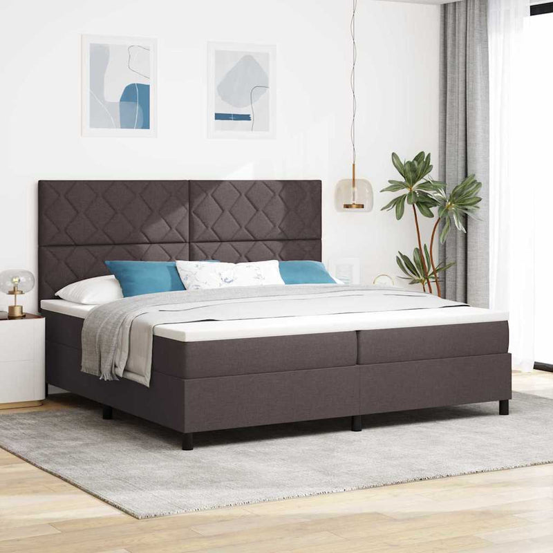 Pat cu arcuri cu headboard Maro închis 200 x 200 cm țesătură
