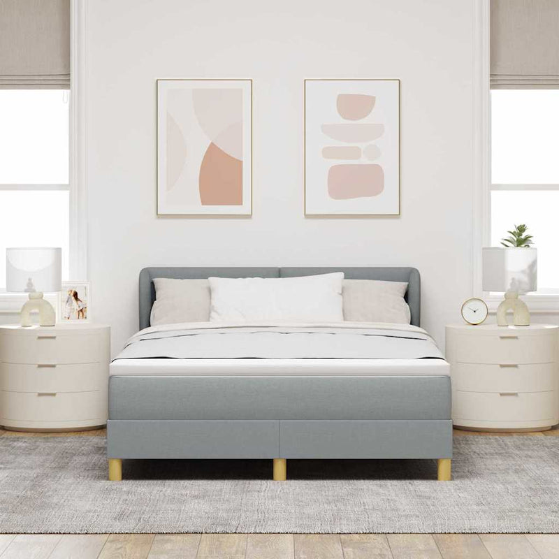 Pat cu arcuri cu headboard Gri deschis 140 x 200 cm țesătură