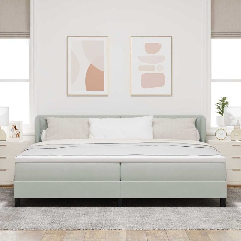 Pat cu arcuri cu headboard Gri deschis 200 x 200 cm Catifea