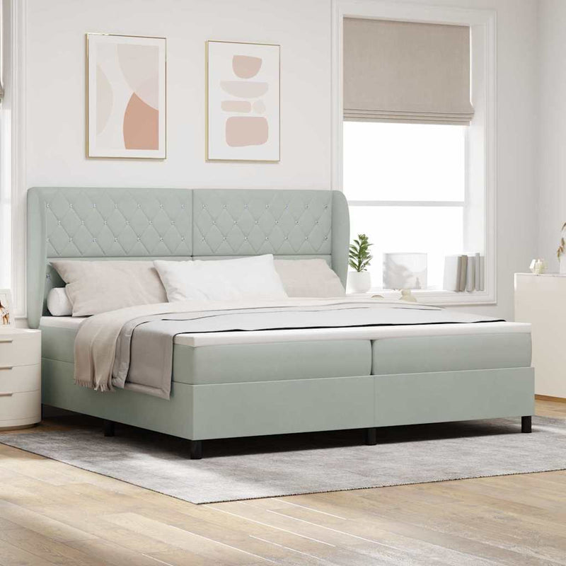Pat cu arcuri cu headboard Gri deschis 200 x 200 cm Catifea