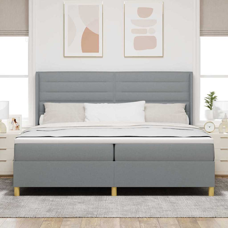 Pat cu arcuri cu saltea Gri deschis 200 x 200 cm țesătură