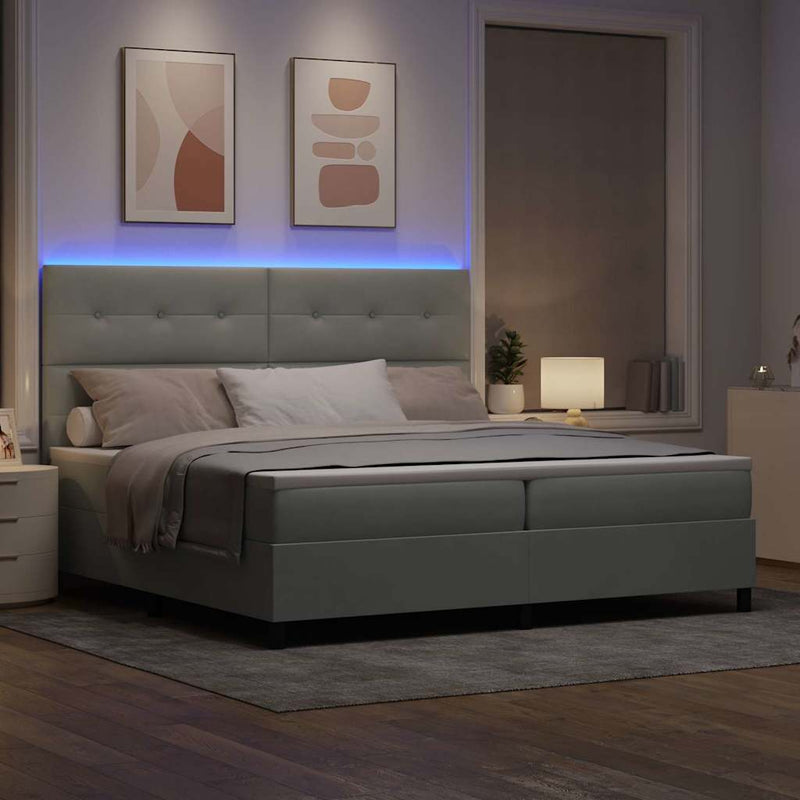 Pat cu arc LED cu headboard Gri deschis 200 x 200 cm Catifea