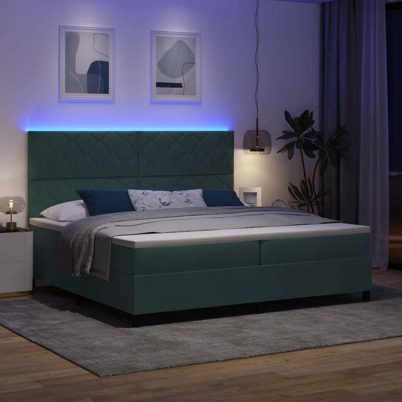 Pat cu arc LED cu headboard Verde închis 200 x 200 cm Catifea