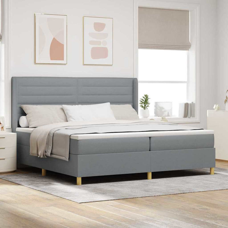 Pat cu arcuri cu benzi LED Gri deschis 200 x 200 cm țesătură