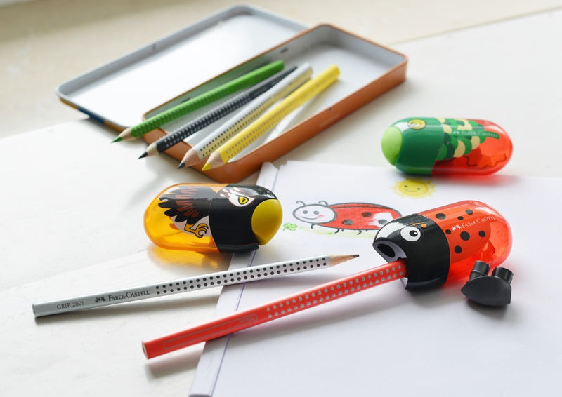 Ascuțitoare plastic dublă cu container și radieră buburuză Faber-Castell